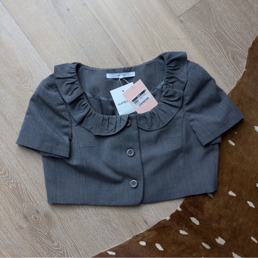 Pushbutton Ruffled Collar Cropped Jacket